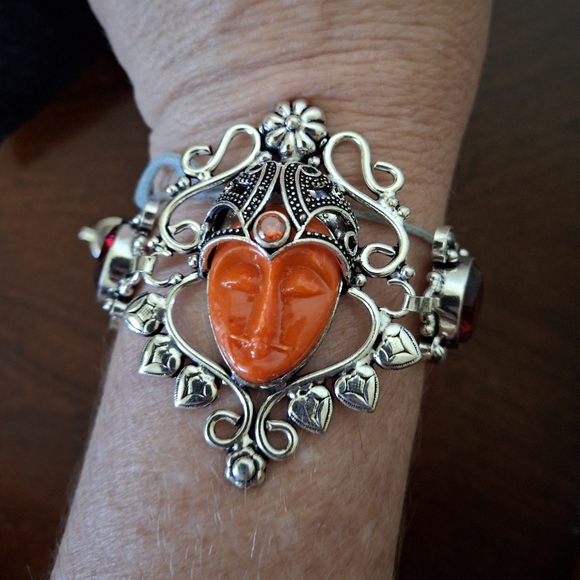 New Carved Red Goddess Face Garnet 925 Silver Bracelet. - Picture 16 of 16